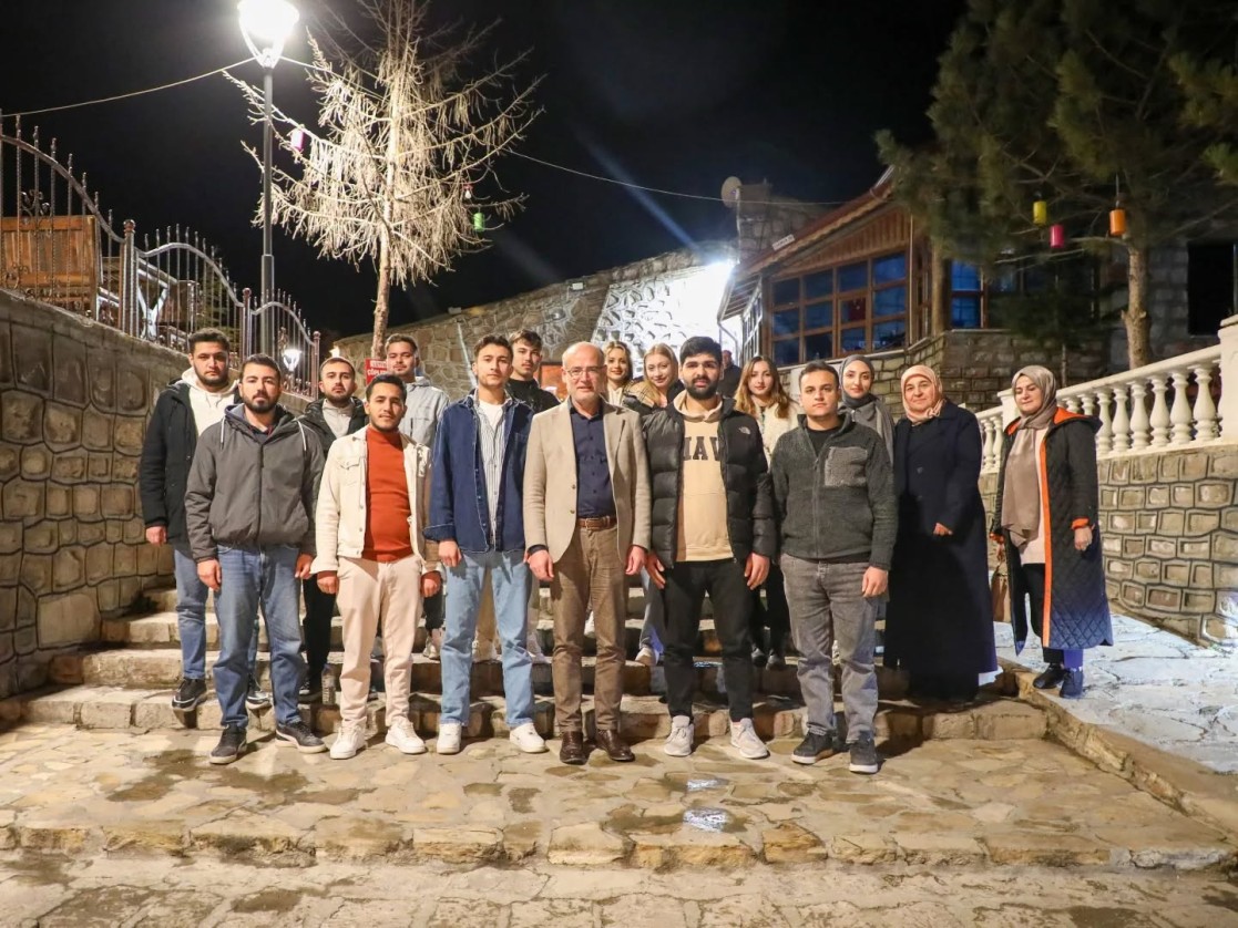 Sahurdayız